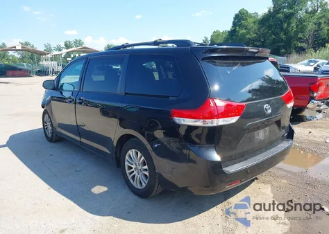 2013 Toyota Sienna Xle V6 8 Passenger from USA, damaged, VIN 5TDYK3DC4DS334313